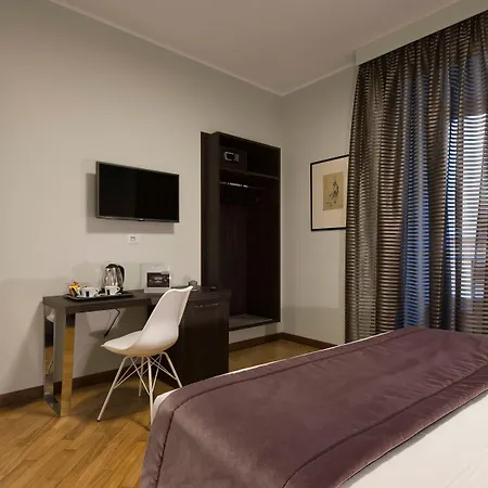 ヴィットリアーノ スイート 4*