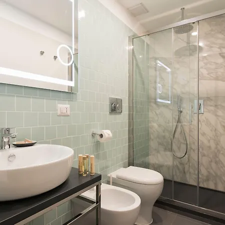 ヴィットリアーノ スイート ローマ